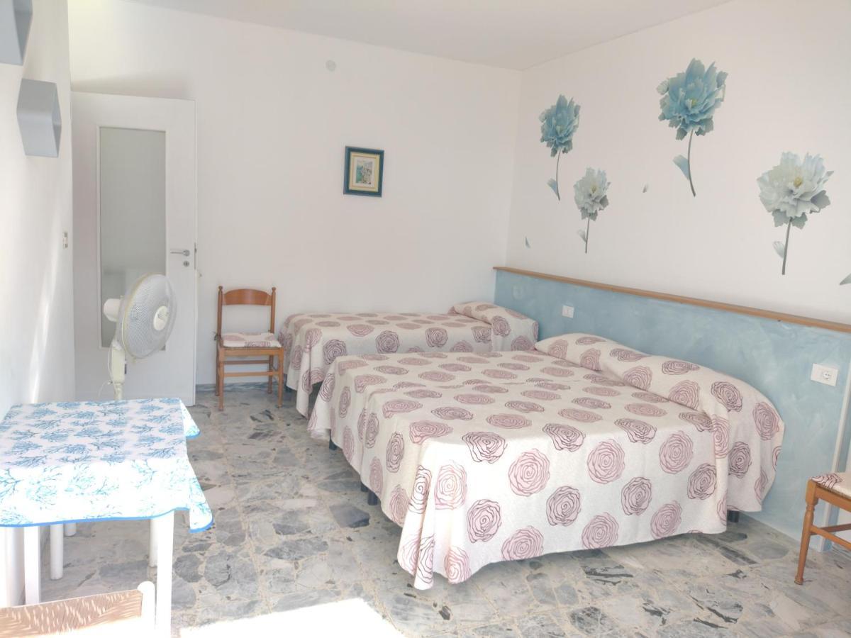 Casa Fronte Mare Apartman Ventimiglia Kültér fotó