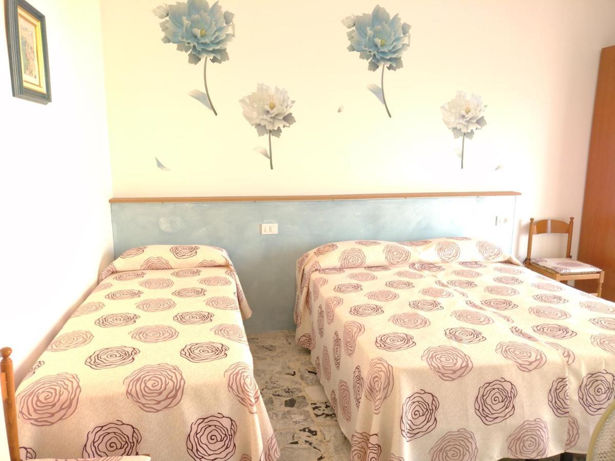 Casa Fronte Mare Apartman Ventimiglia Kültér fotó