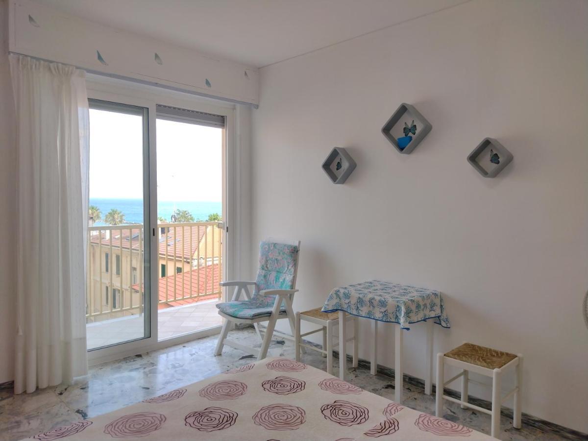 Casa Fronte Mare Apartman Ventimiglia Kültér fotó