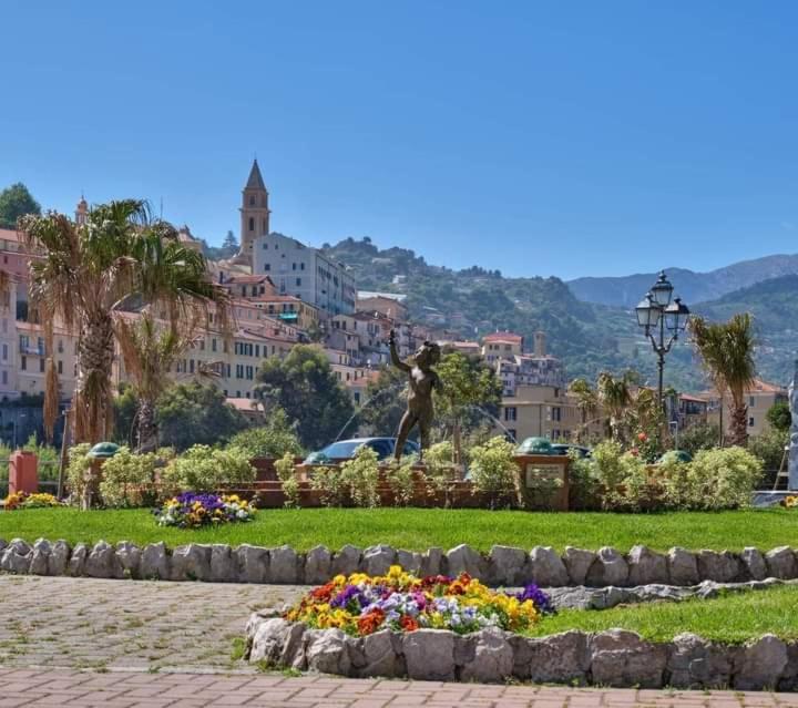 Casa Fronte Mare Apartman Ventimiglia Kültér fotó